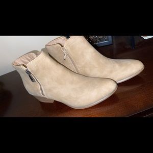 Women’s Shoes
